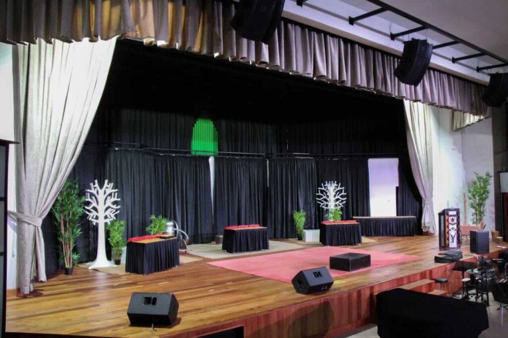 Brookhouse Runda – Auditorium - Terry Interior Designs